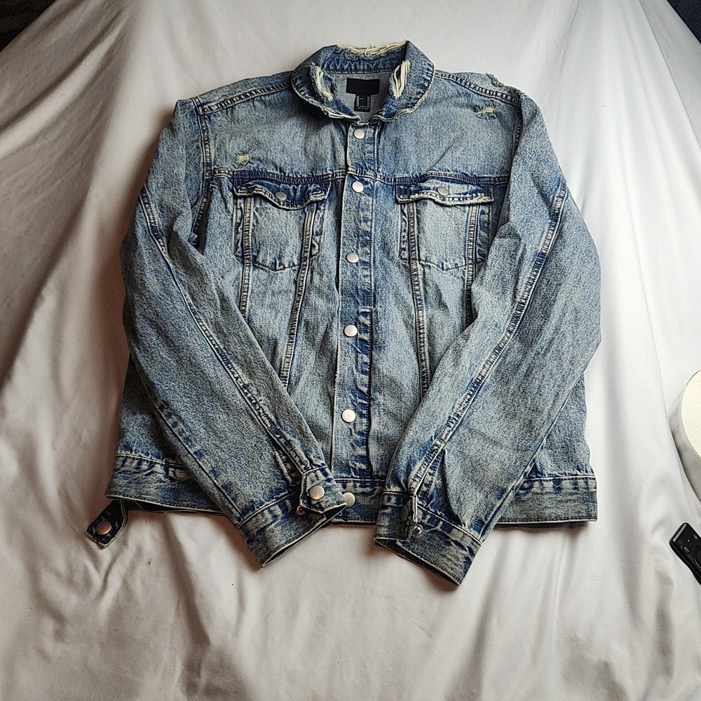 Forever 21 Denim Trucker Jacket Acid Wash Light Blue Size XL